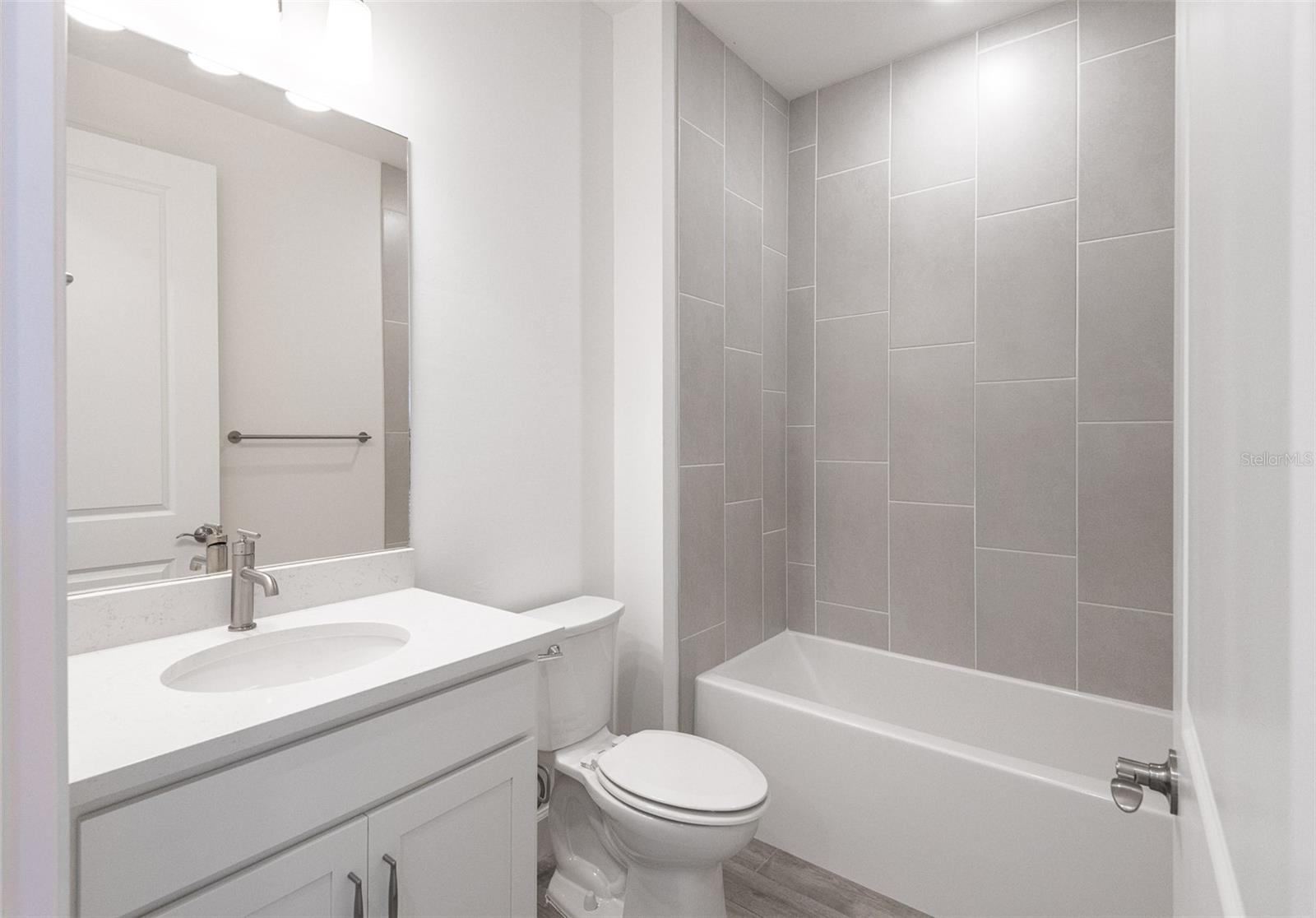 Image 7 of 26 For 6957 Honeybell Drive