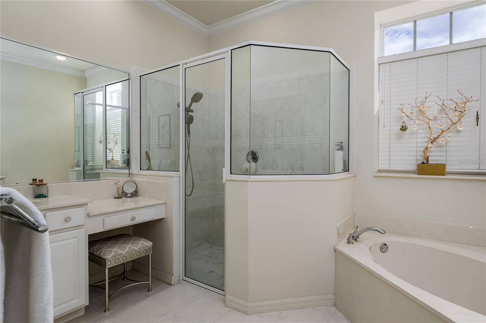 Image 21 of 36 For 11220 28th Street Circle E