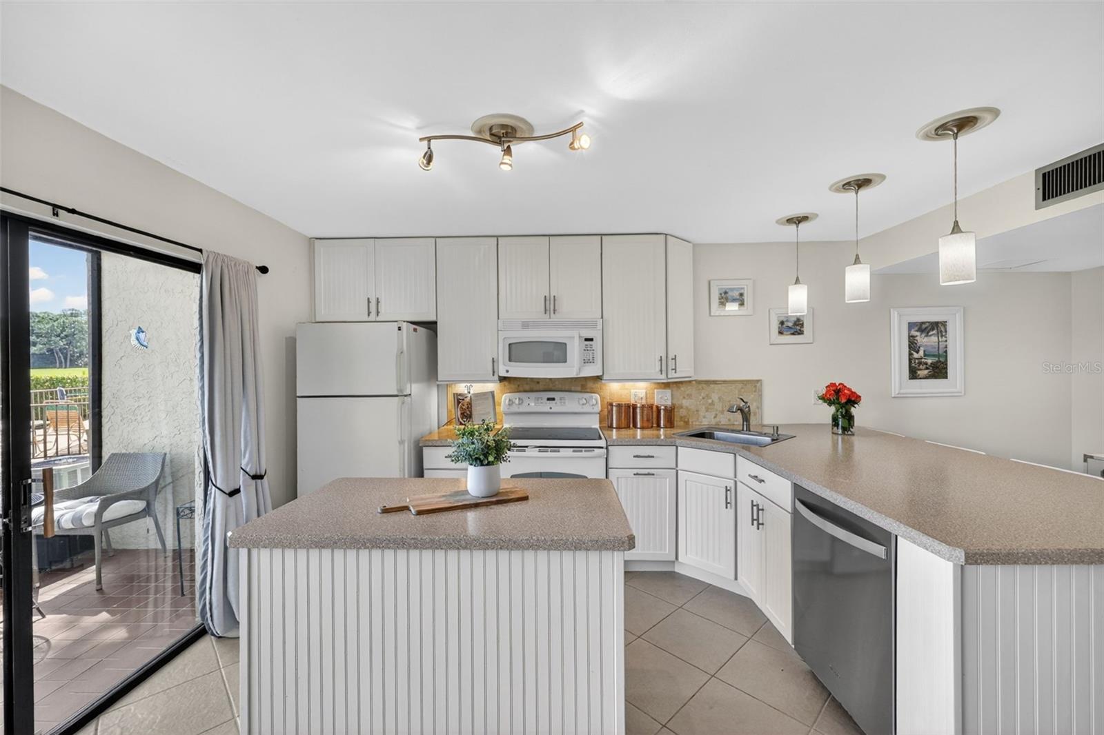 Image 11 of 48 For 3061 Quail Hollow # 35