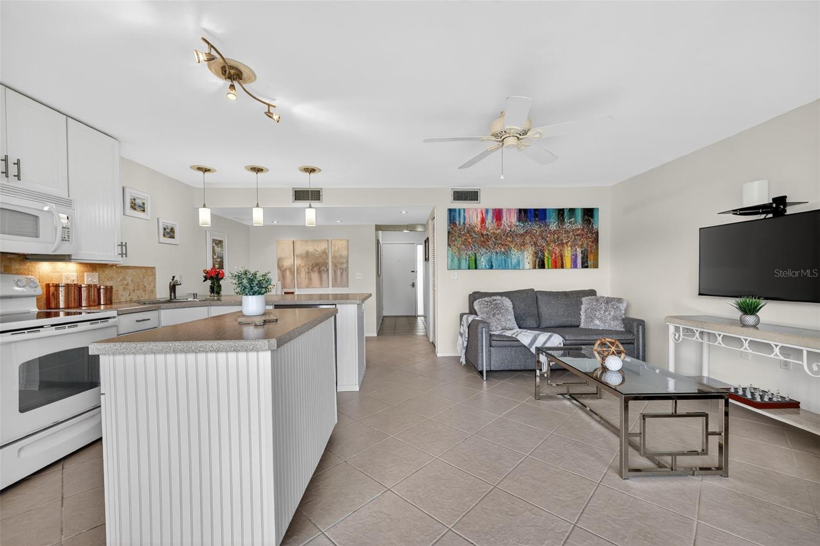 Image 6 of 48 For 3061 Quail Hollow # 35