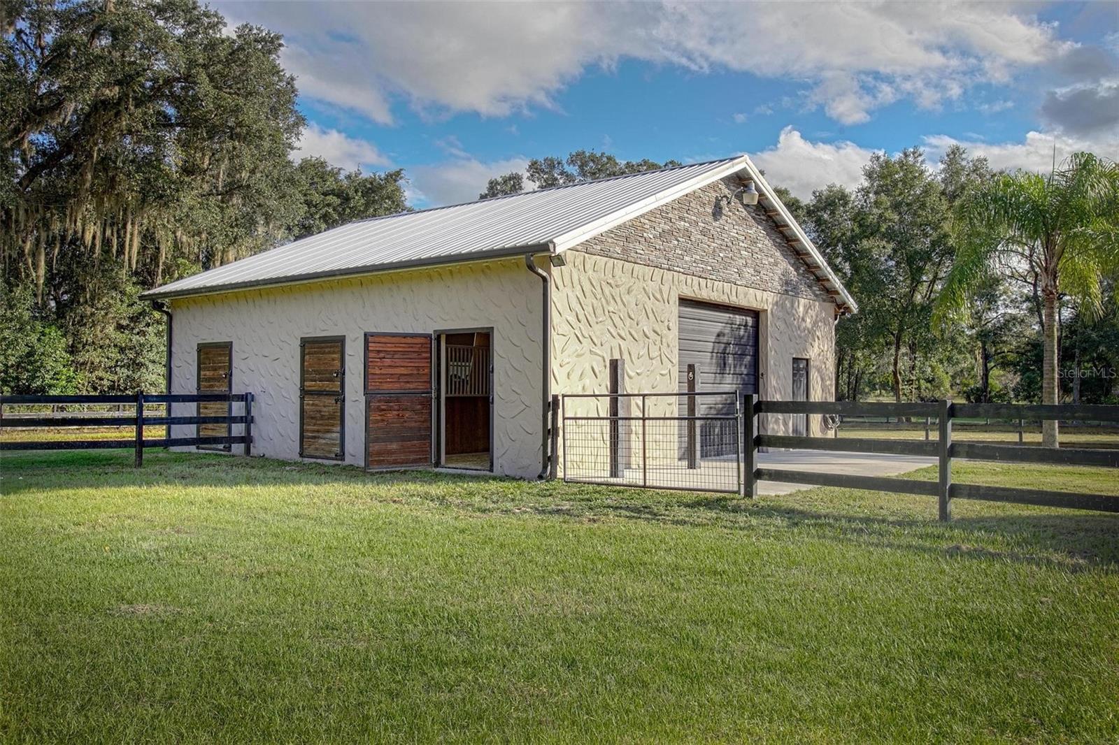 Image 3 of 48 For 2015 Hawk Haven Trail