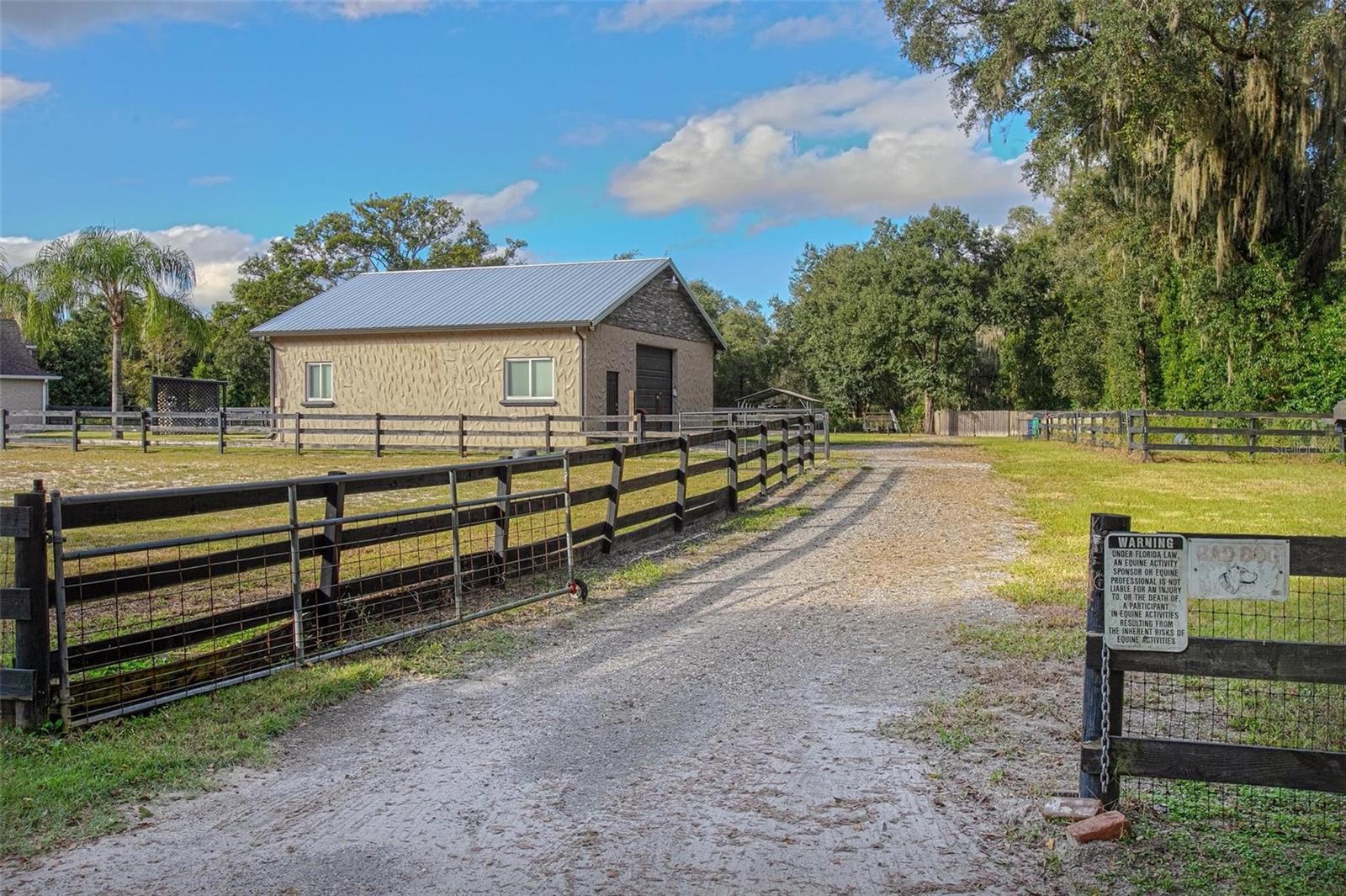 Image 41 of 48 For 2015 Hawk Haven Trail