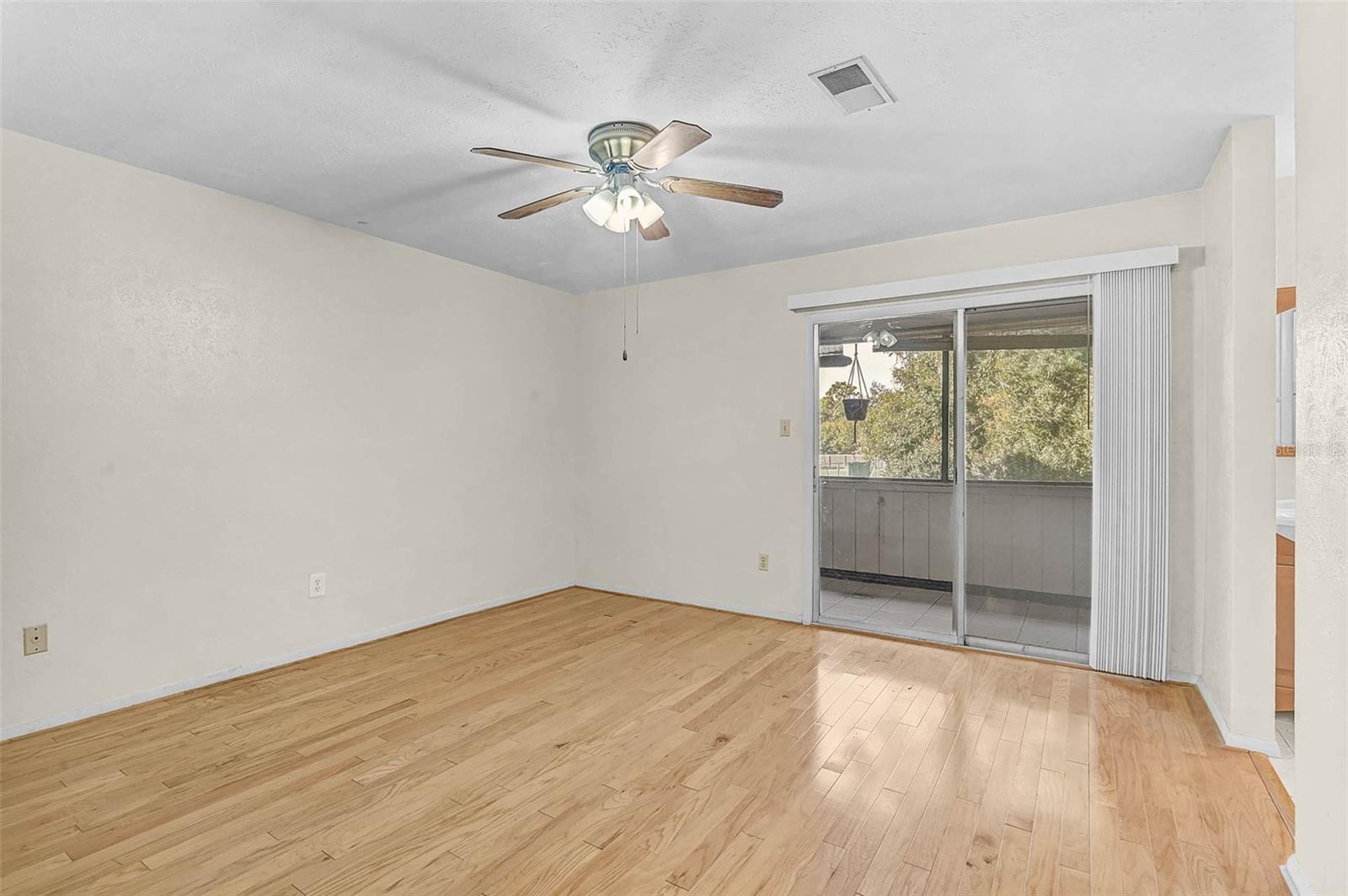 Image 21 of 38 For 4388 Rayfield Drive 4388