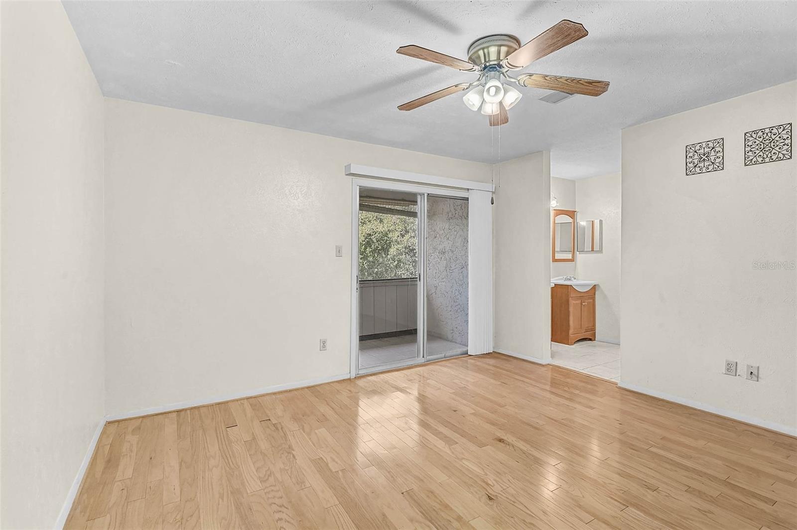 Image 22 of 38 For 4388 Rayfield Drive 4388