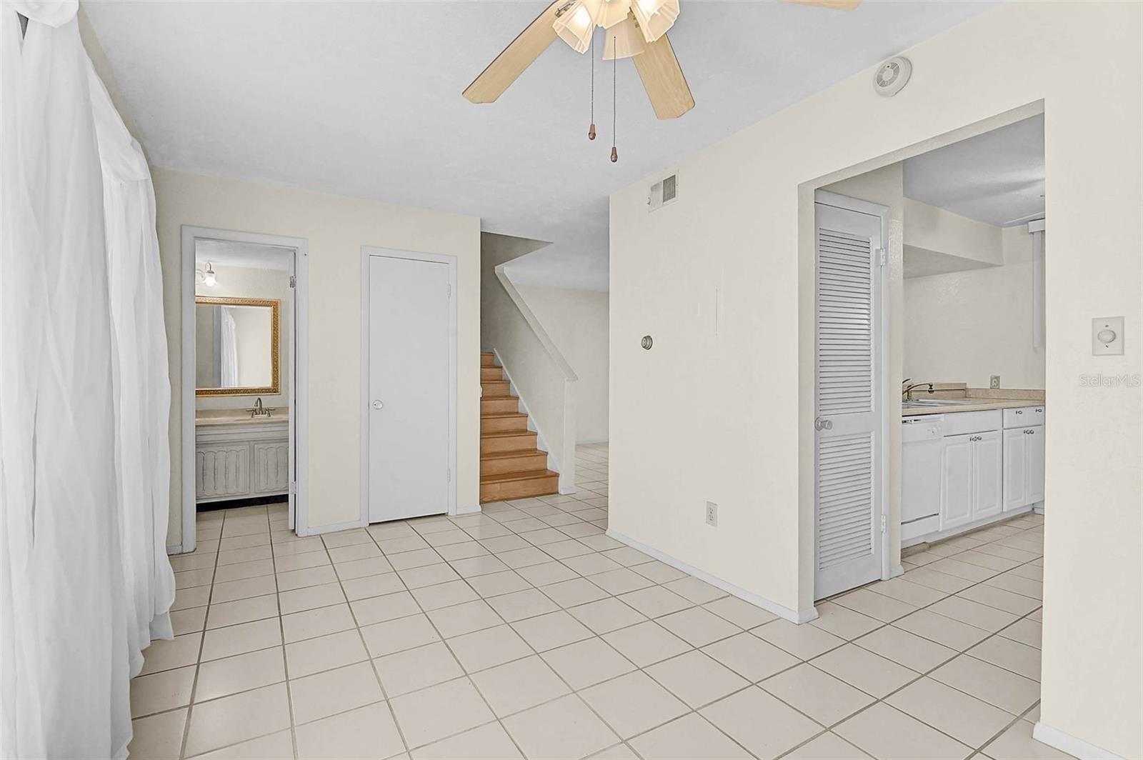 Image 6 of 38 For 4388 Rayfield Drive 4388