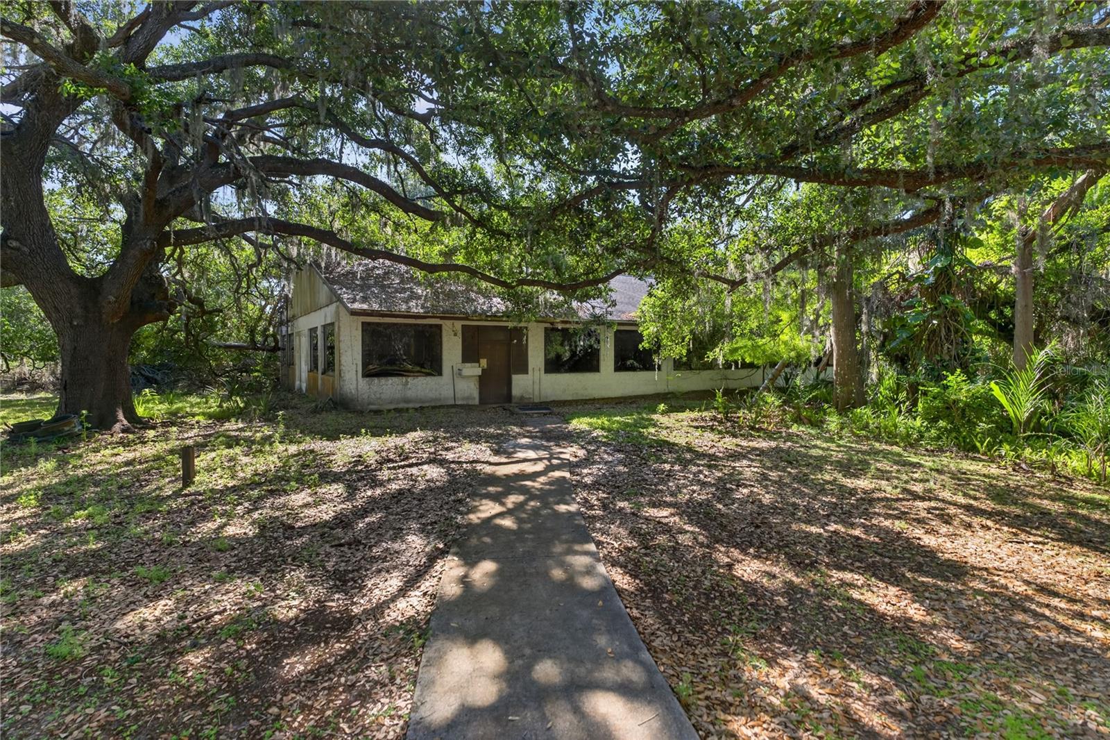 Image 10 of 45 For 3711 Hidden River Road