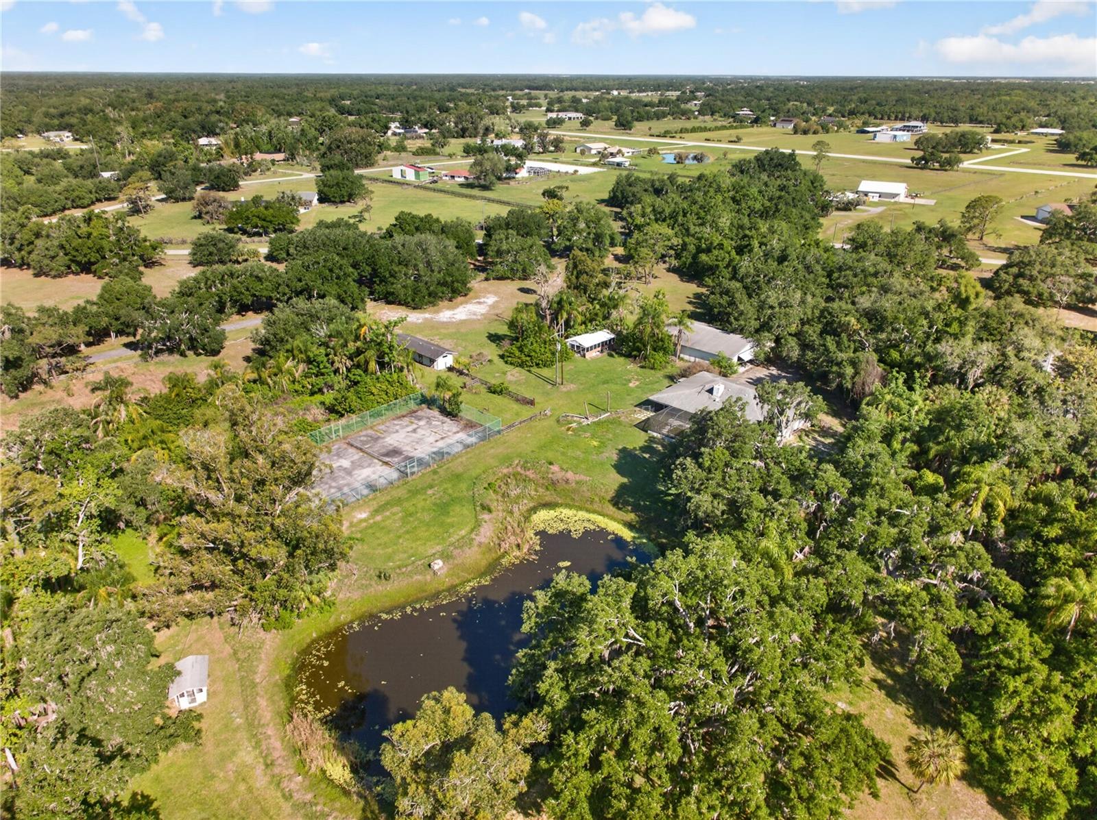 Image 26 of 45 For 3711 Hidden River Road