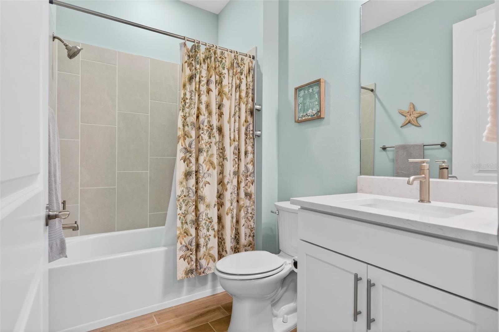 Image 32 of 100 For 10264 Beach Dune Drive