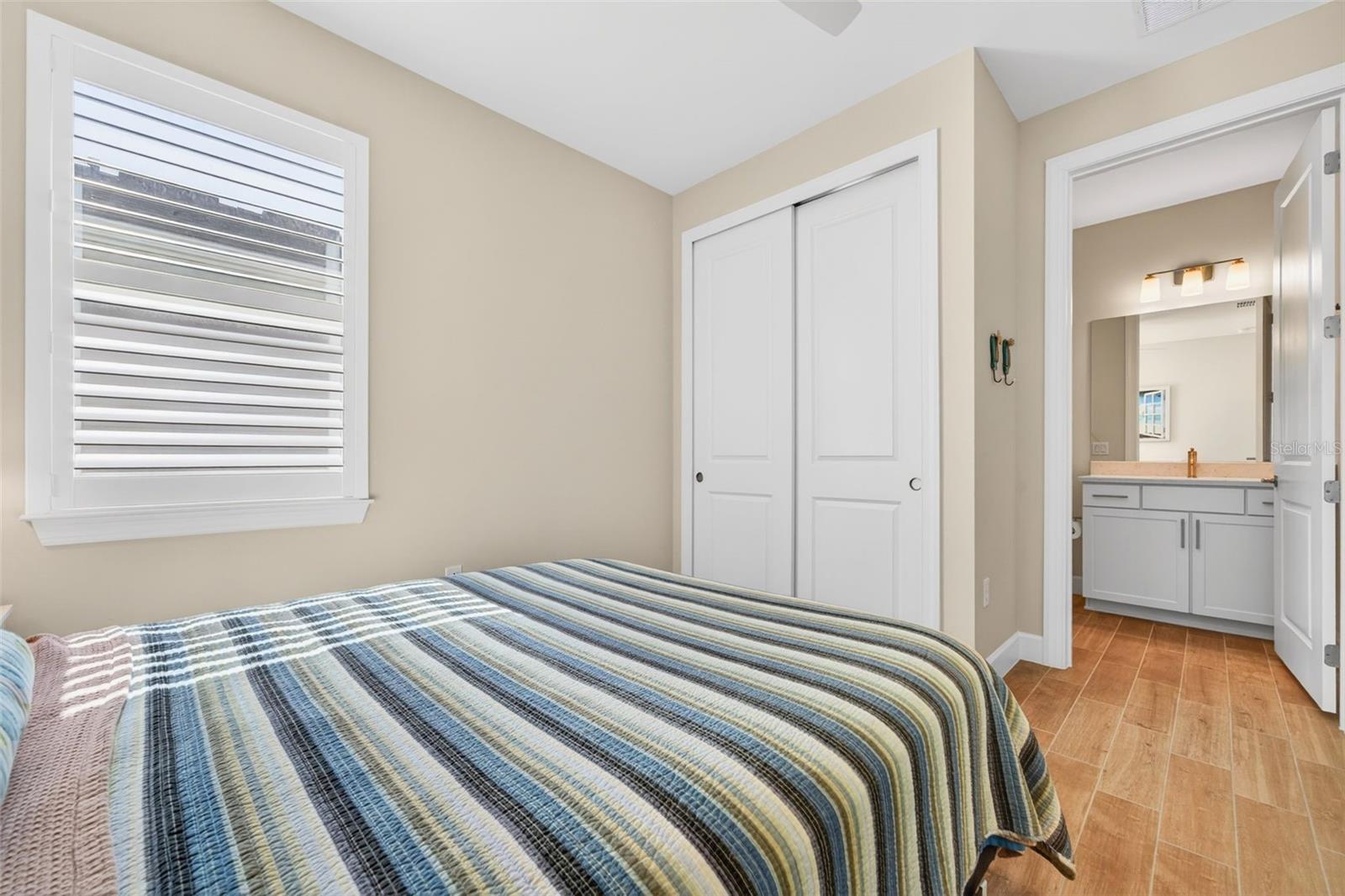 Image 34 of 100 For 10264 Beach Dune Drive