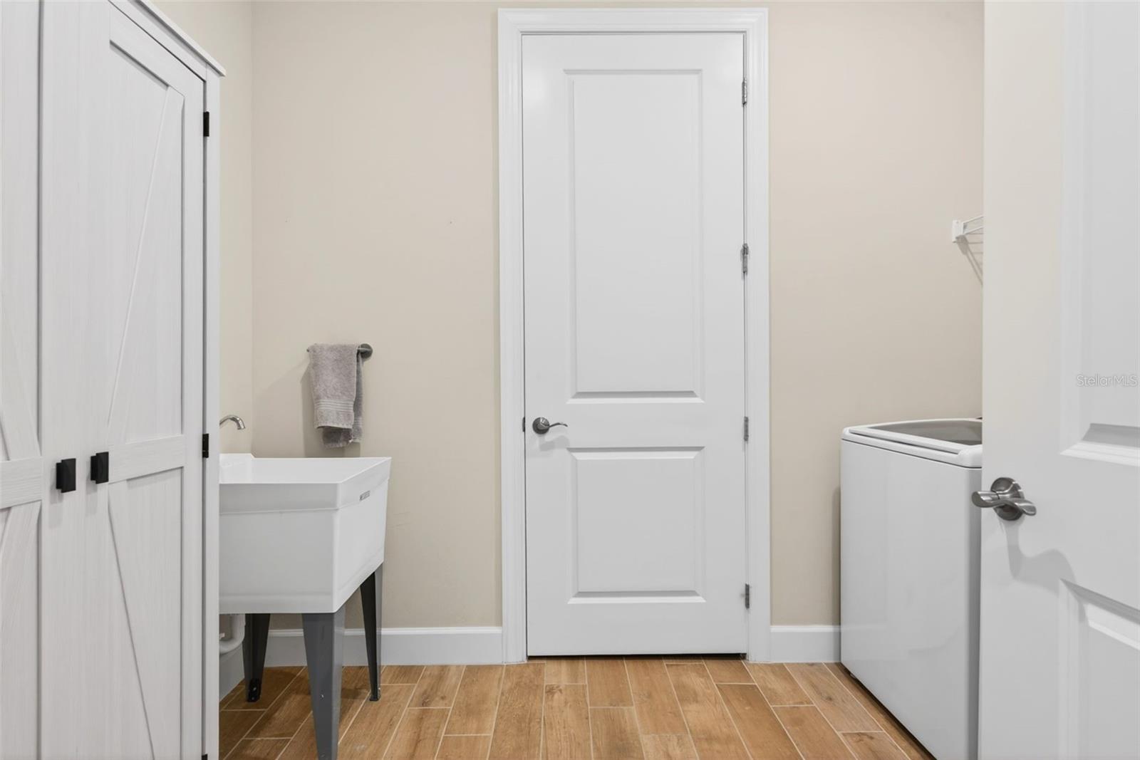 Image 36 of 100 For 10264 Beach Dune Drive