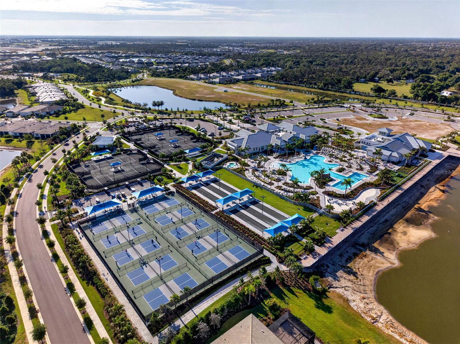 Image 64 of 100 For 10264 Beach Dune Drive