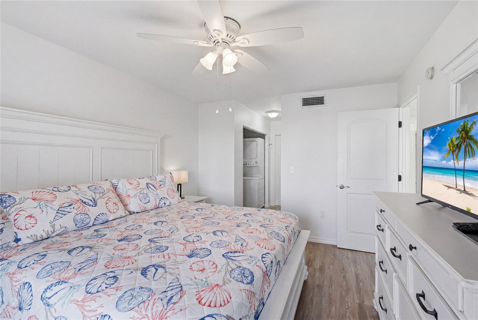 Image 15 of 36 For 1801 Gulf Drive N 183