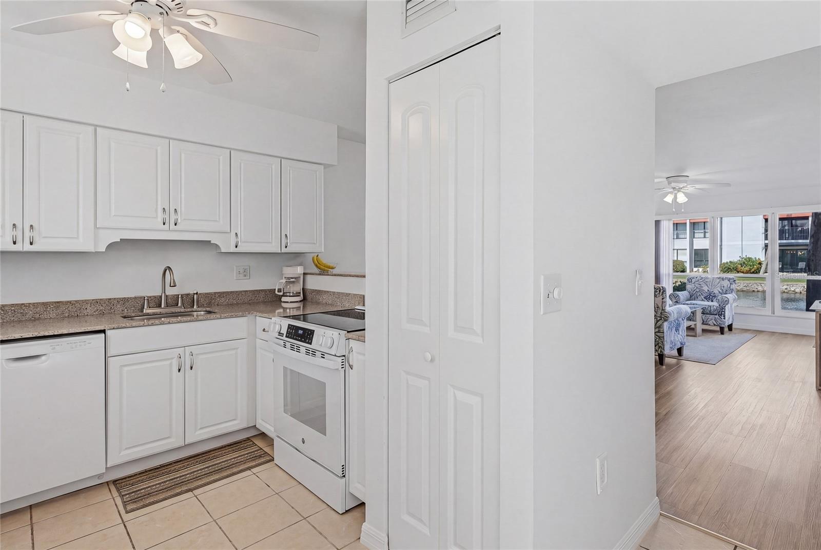 Image 8 of 36 For 1801 Gulf Drive N 183