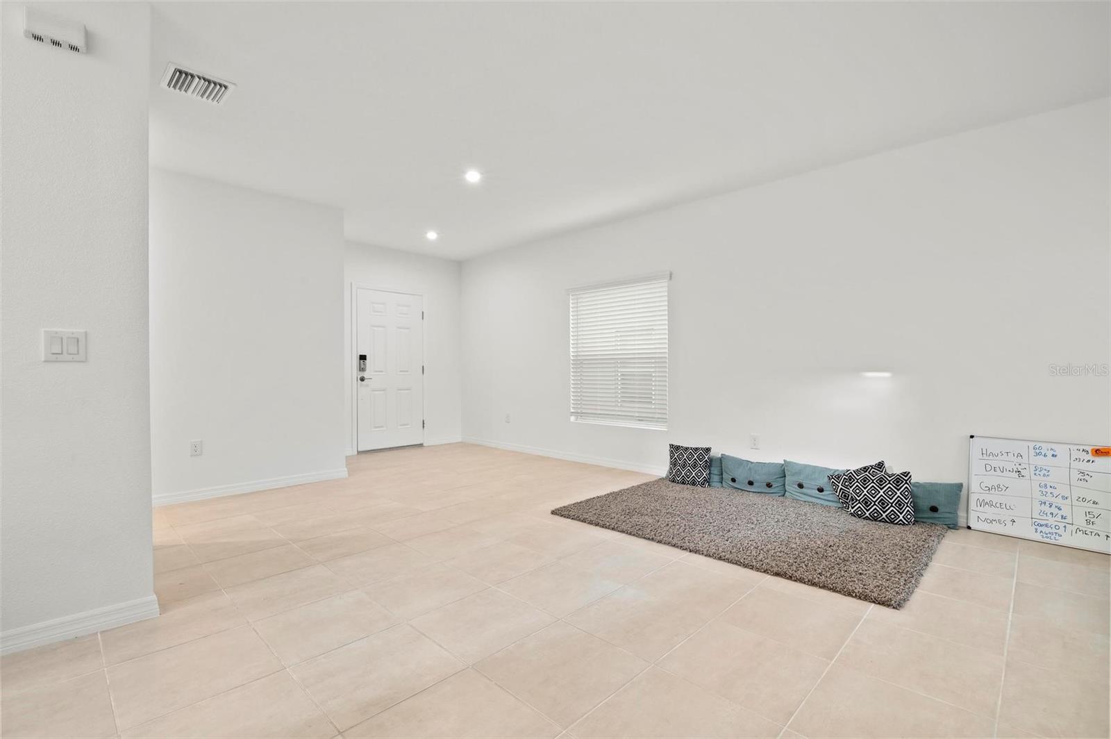 Image 13 of 38 For 6305 Springmont Loop