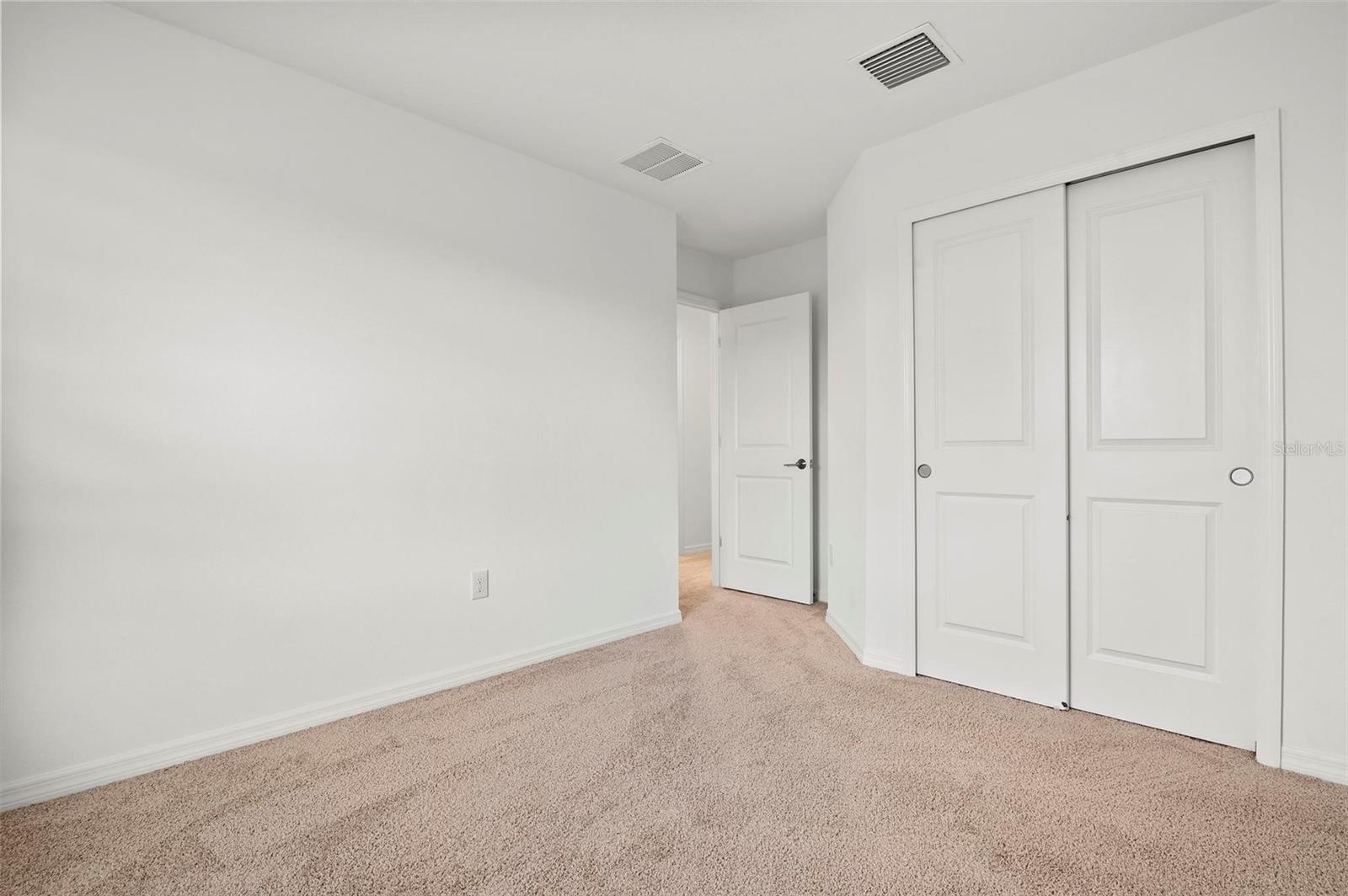 Image 25 of 38 For 6305 Springmont Loop