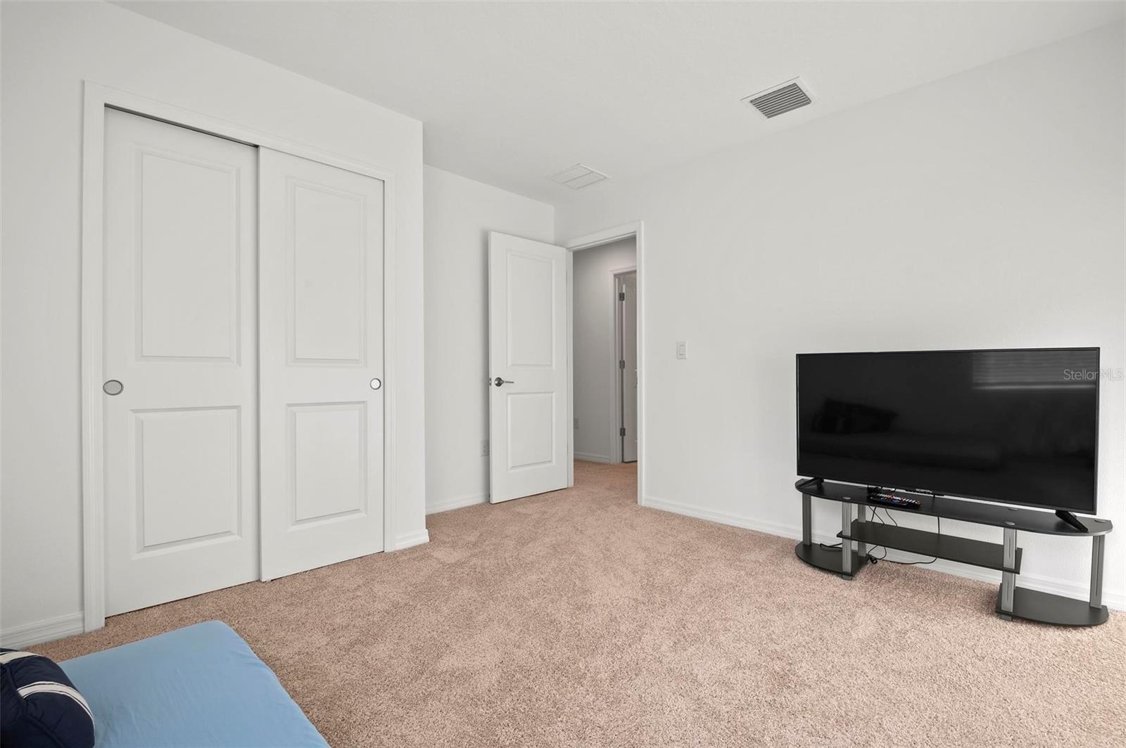 Image 27 of 38 For 6305 Springmont Loop