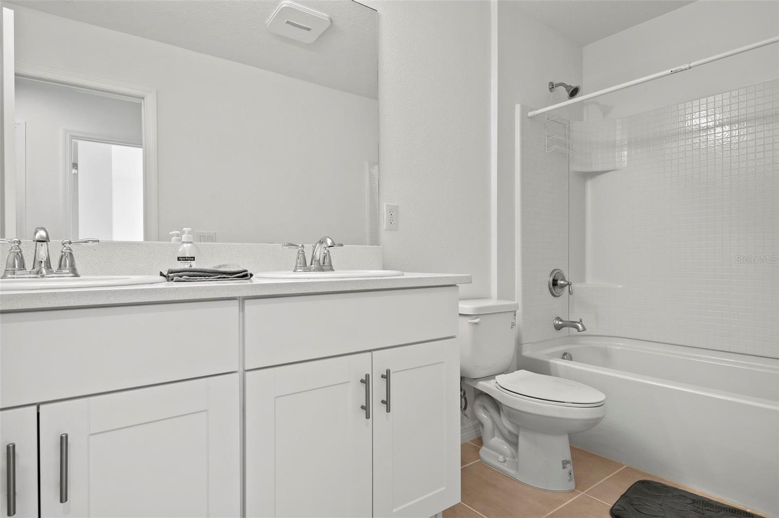 Image 29 of 38 For 6305 Springmont Loop