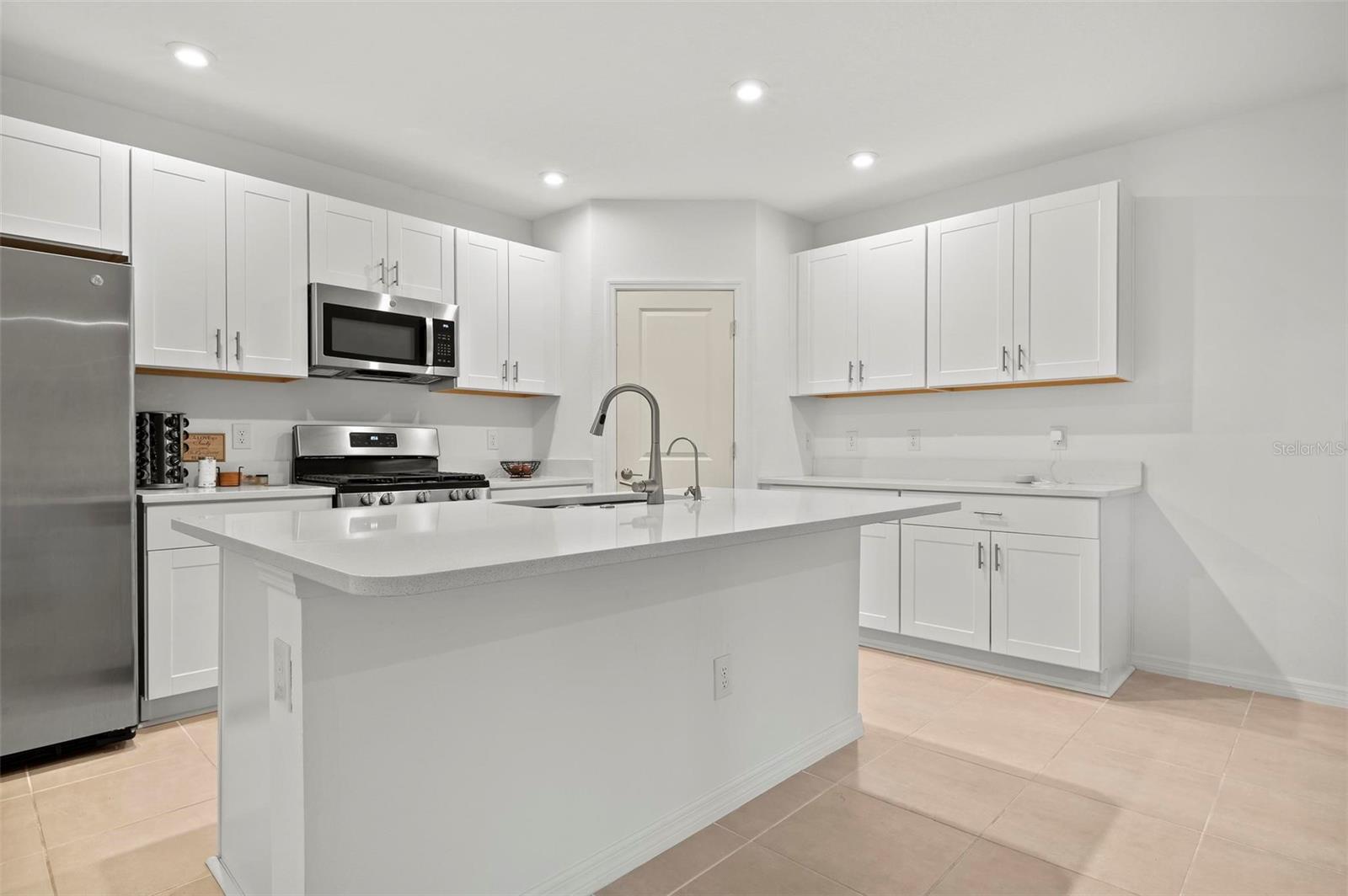 Image 3 of 38 For 6305 Springmont Loop