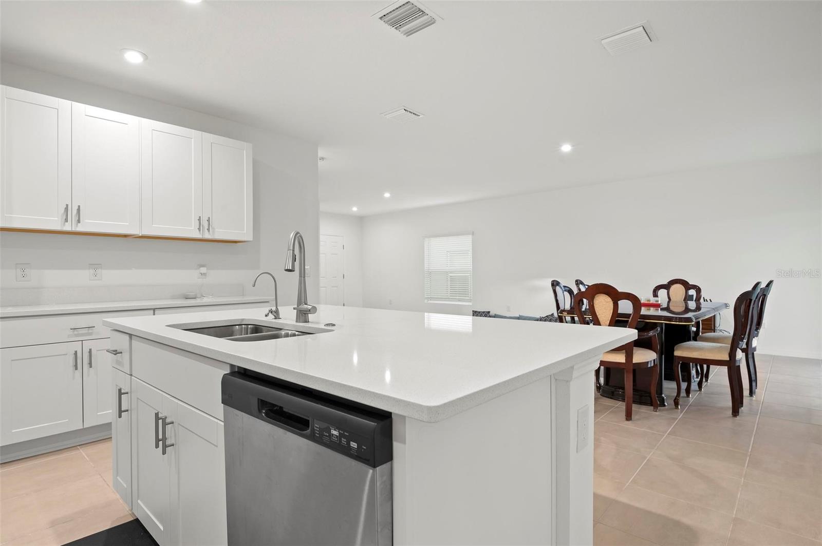 Image 4 of 38 For 6305 Springmont Loop