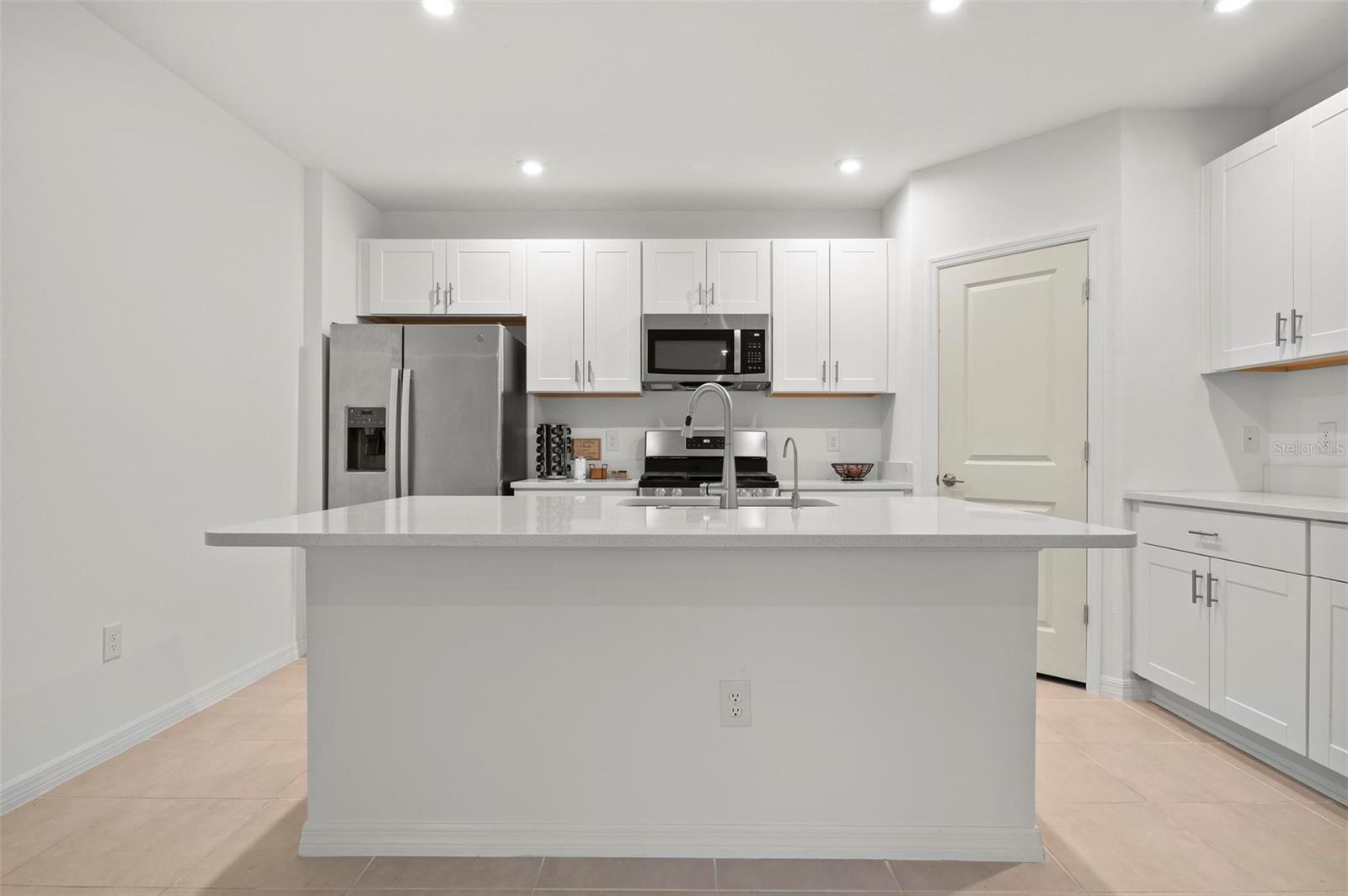 Image 6 of 38 For 6305 Springmont Loop