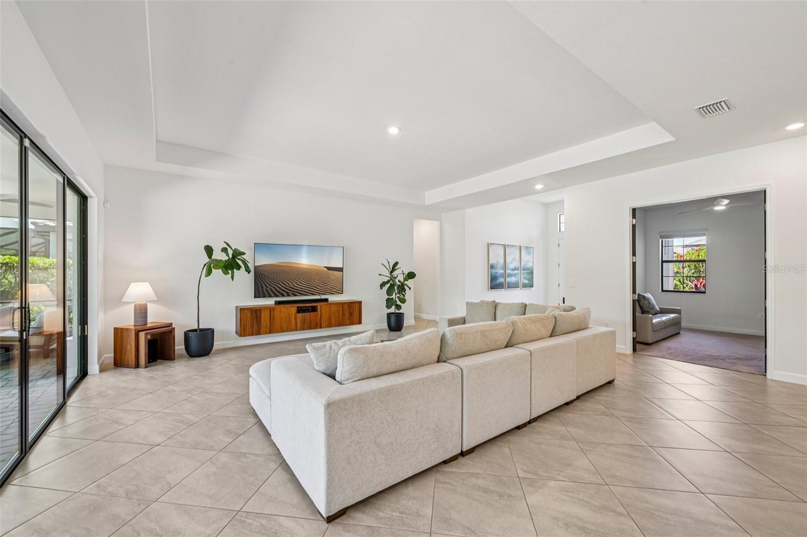 Image 12 of 95 For 16309 Tradewind Terrace