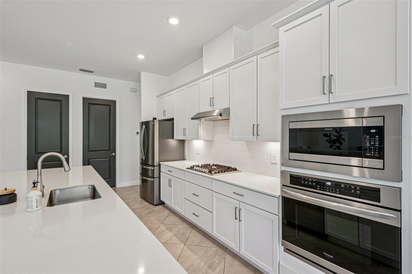 Image 20 of 95 For 16309 Tradewind Terrace