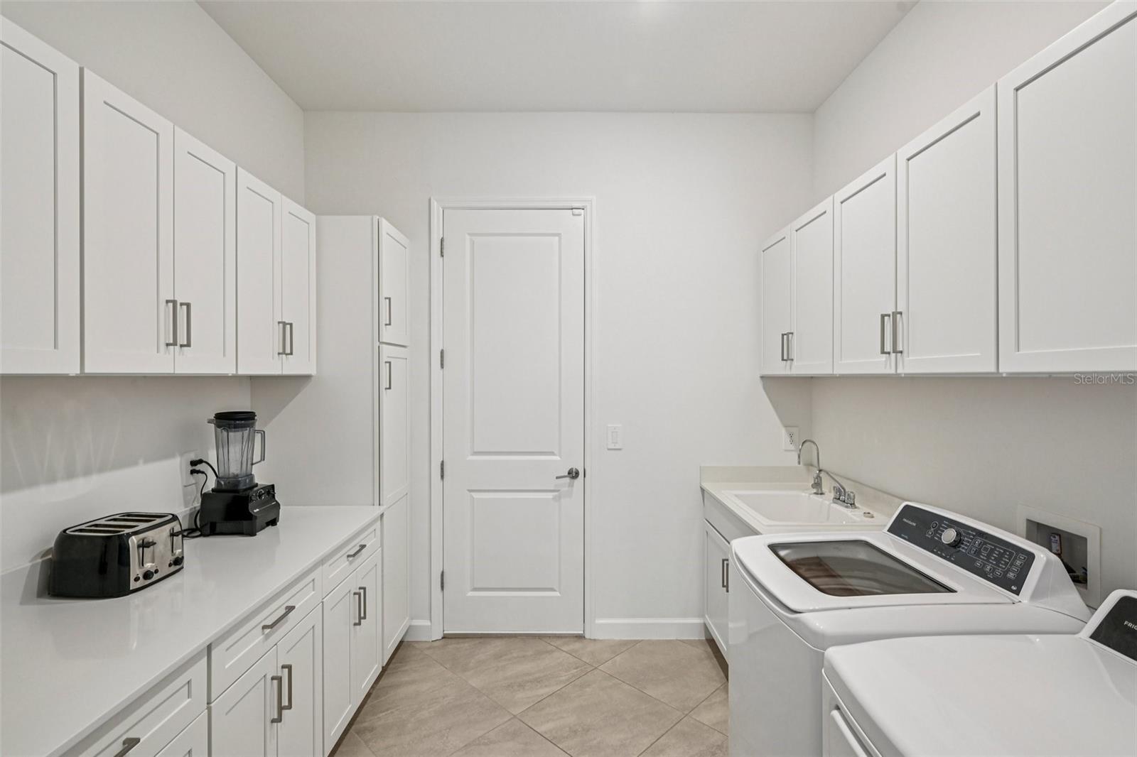 Image 21 of 95 For 16309 Tradewind Terrace