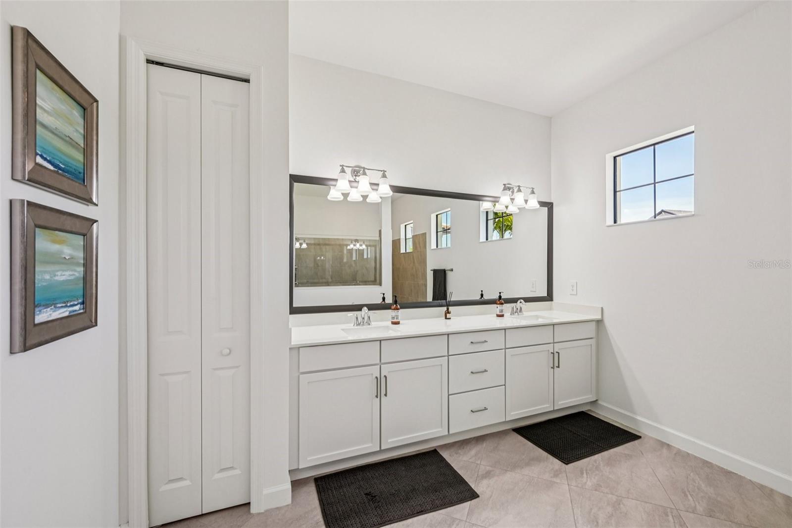 Image 26 of 95 For 16309 Tradewind Terrace