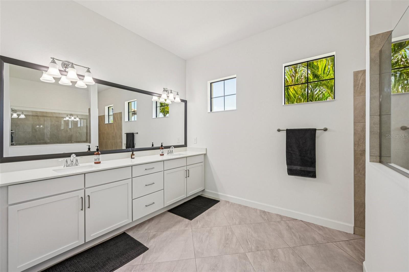 Image 27 of 95 For 16309 Tradewind Terrace