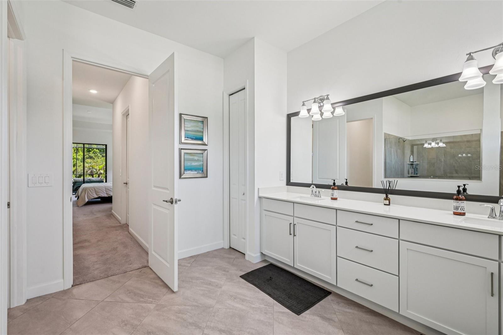 Image 28 of 95 For 16309 Tradewind Terrace