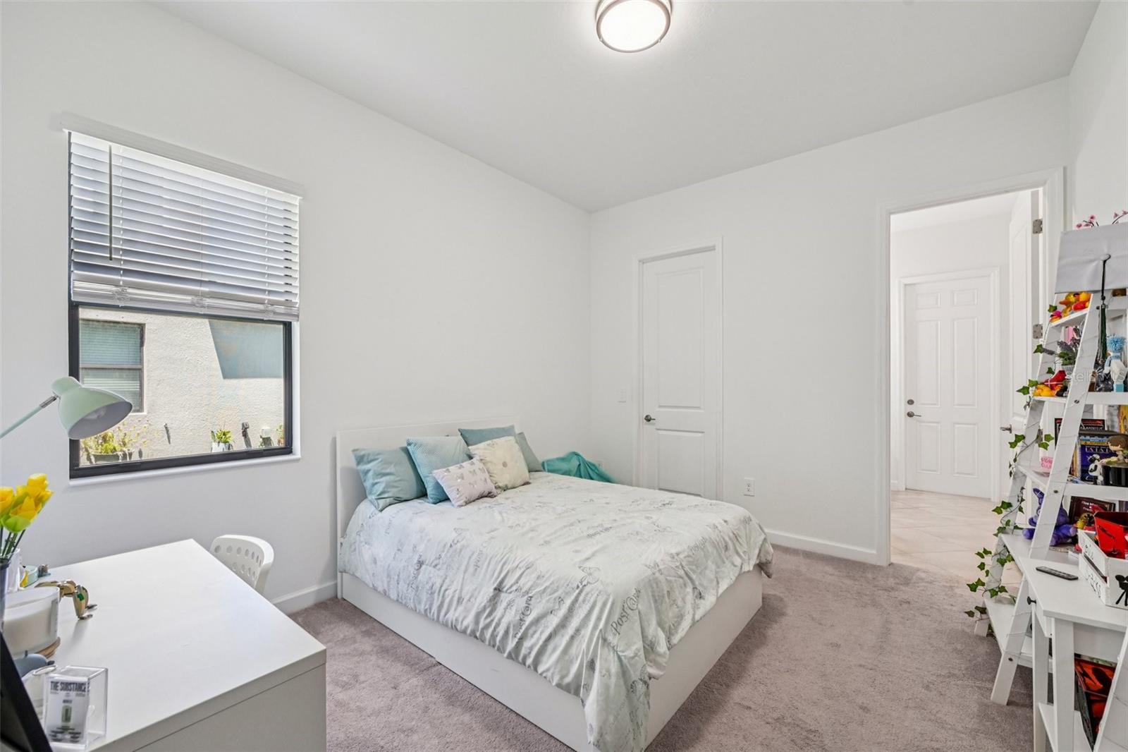 Image 33 of 95 For 16309 Tradewind Terrace