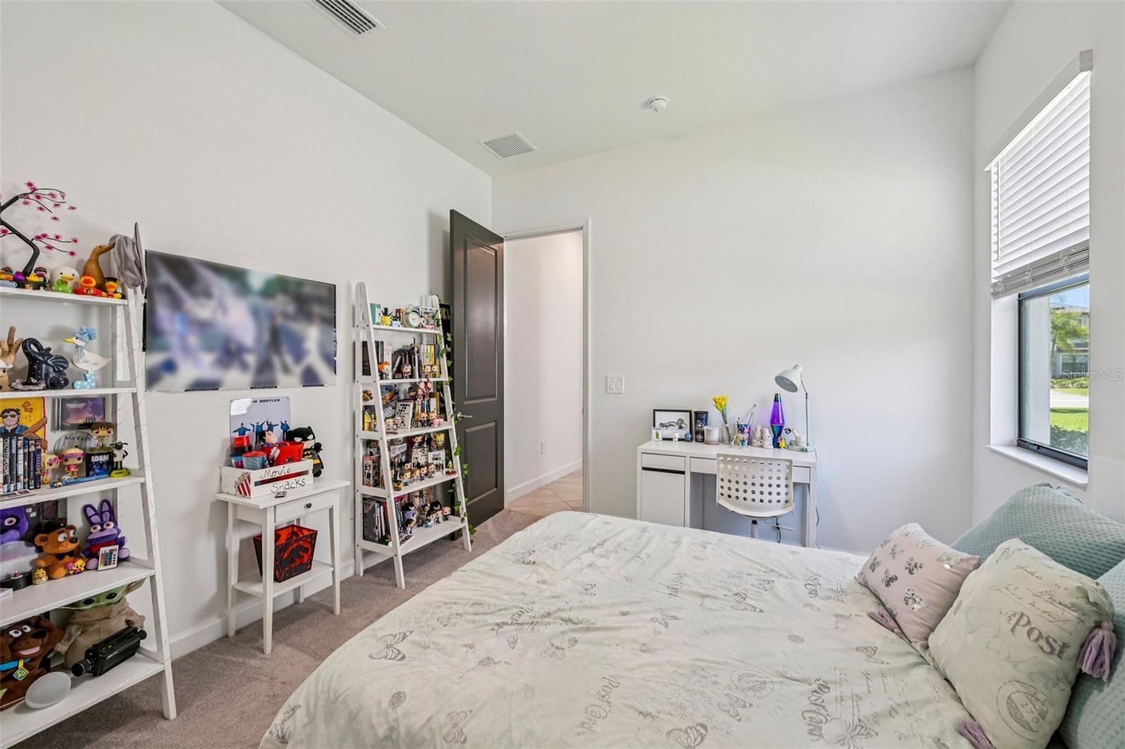 Image 34 of 95 For 16309 Tradewind Terrace