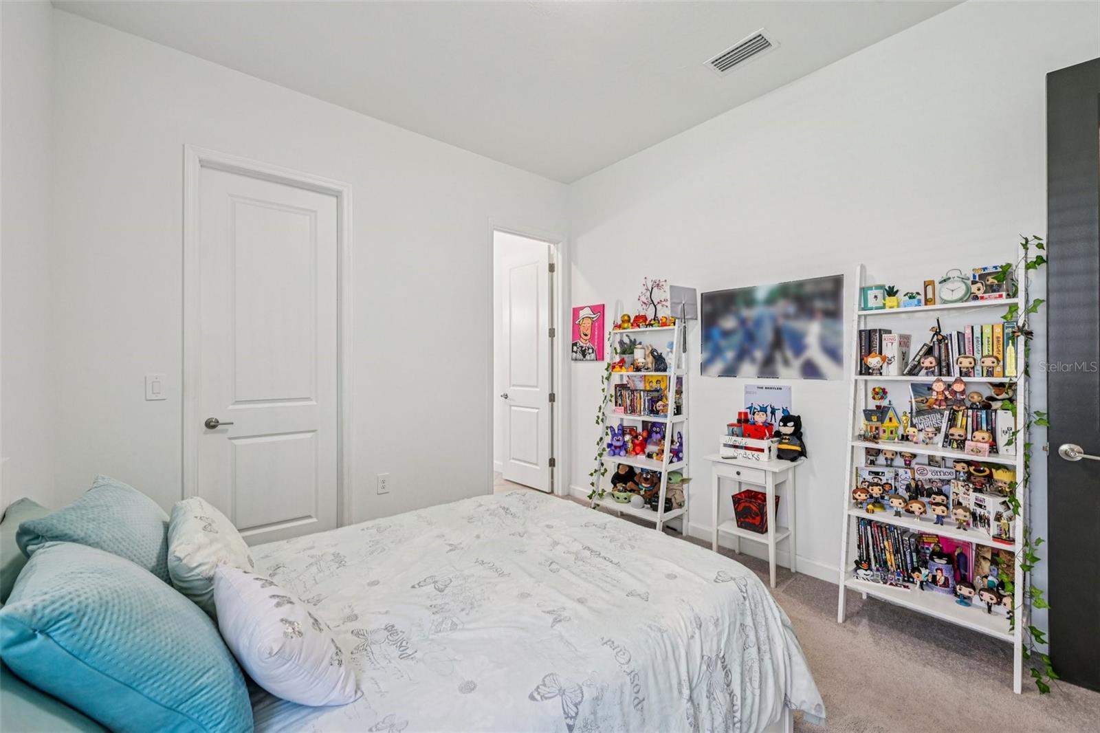 Image 35 of 95 For 16309 Tradewind Terrace