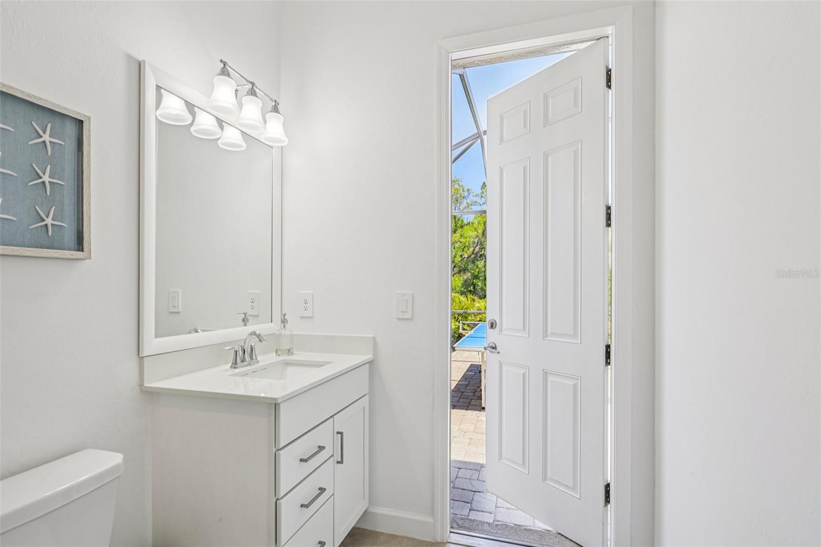 Image 38 of 95 For 16309 Tradewind Terrace