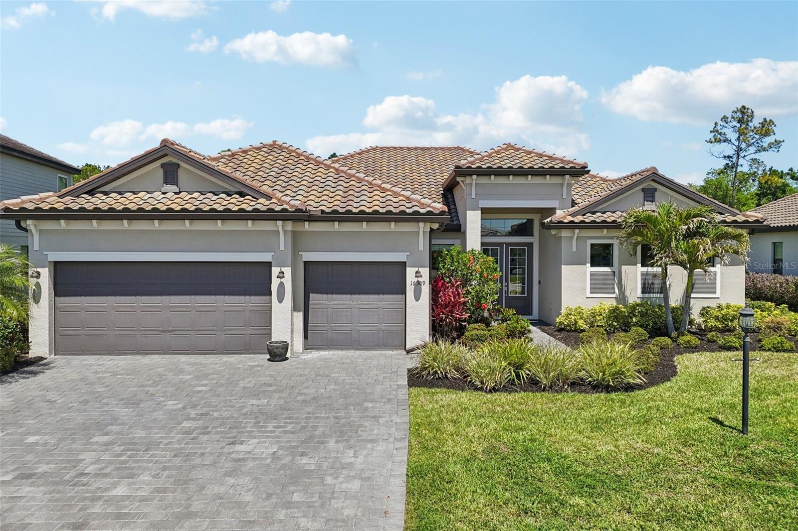 Image 46 of 95 For 16309 Tradewind Terrace