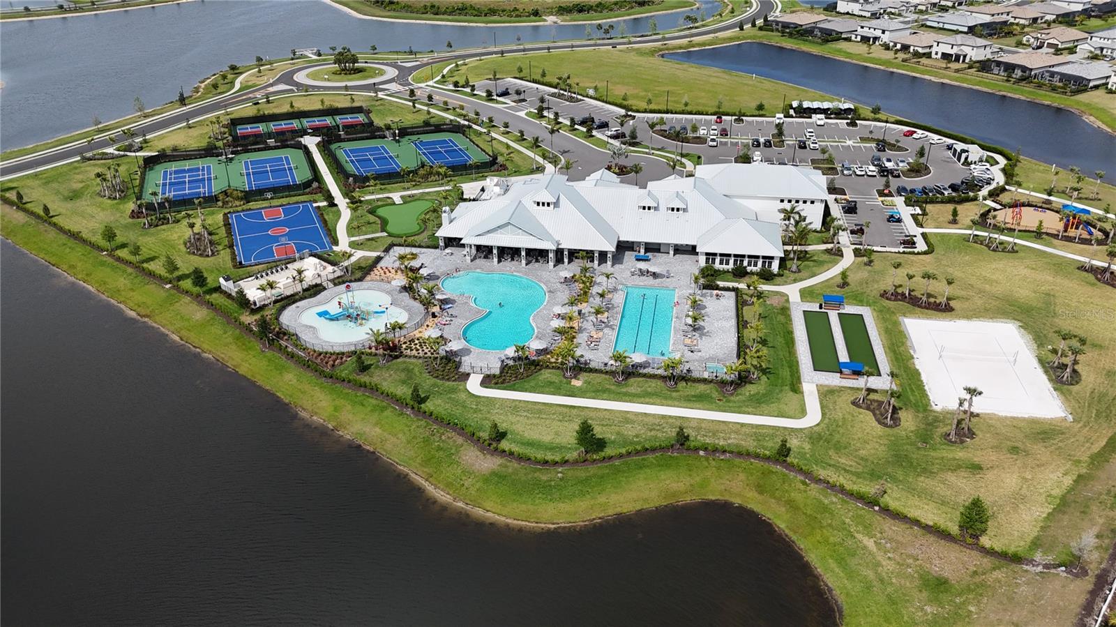 Image 64 of 95 For 16309 Tradewind Terrace