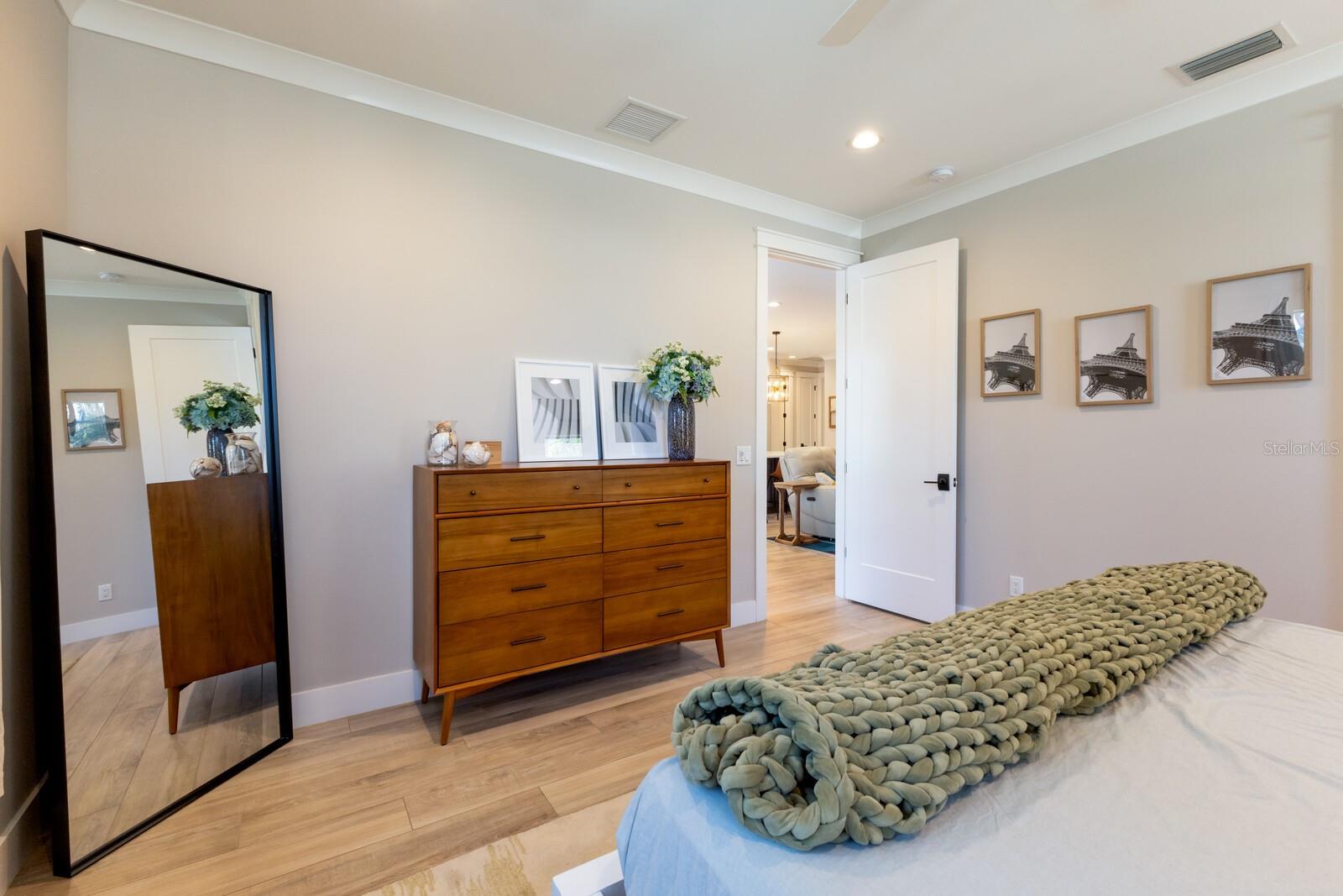 Image 20 of 48 For 2823 Marshall Drive