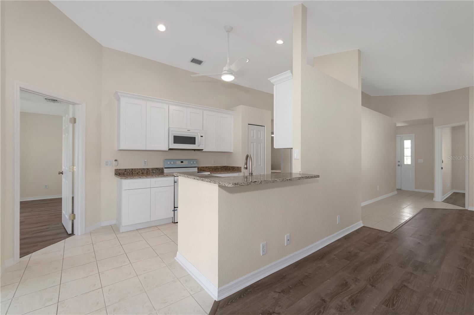 Image 10 of 32 For 1401 Hedgewood Circle