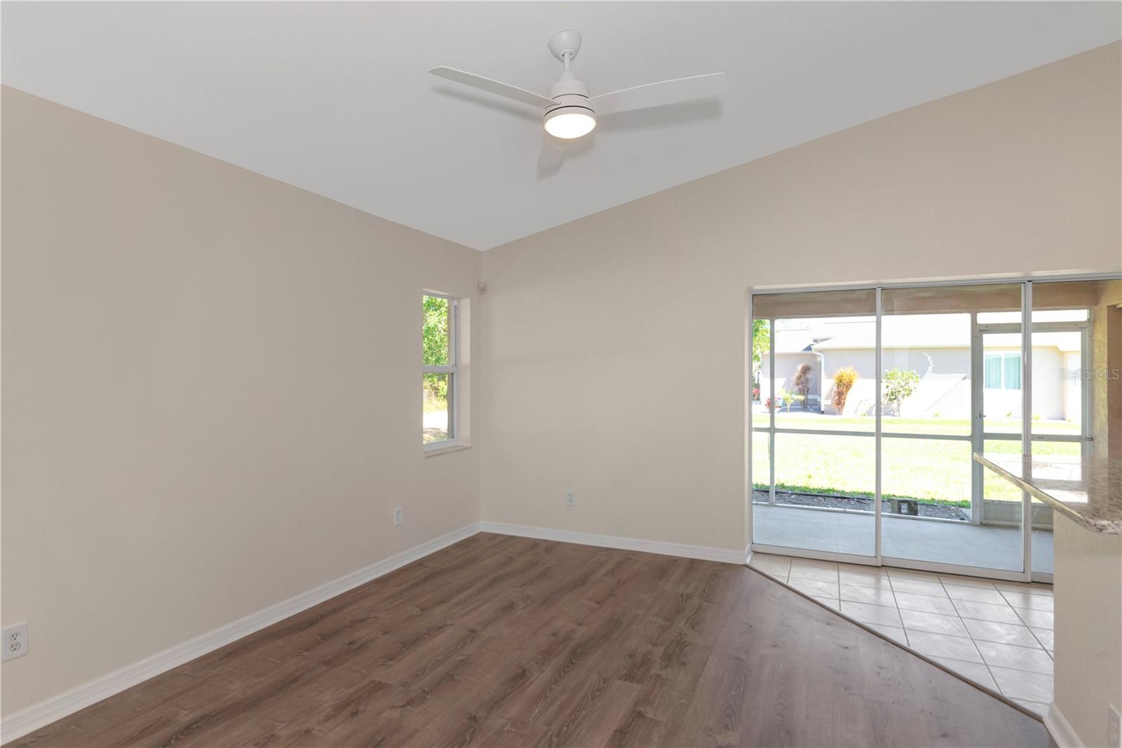 Image 16 of 32 For 1401 Hedgewood Circle