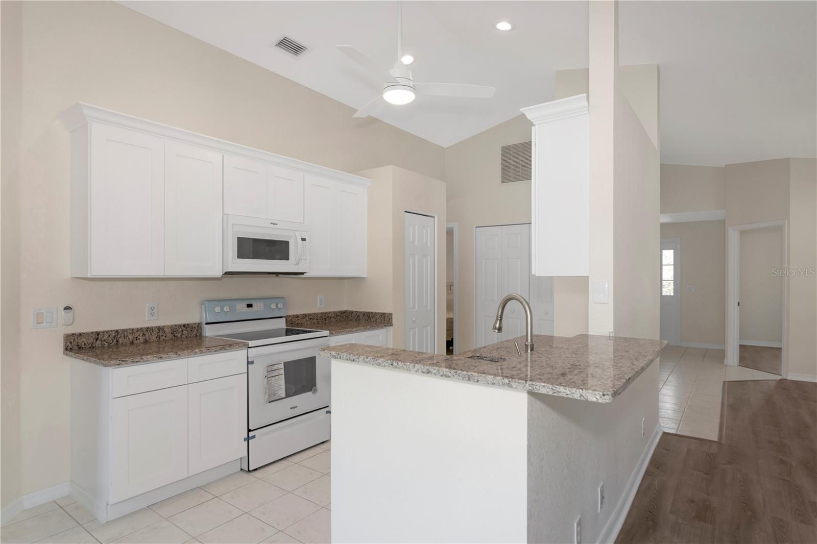 Image 8 of 32 For 1401 Hedgewood Circle