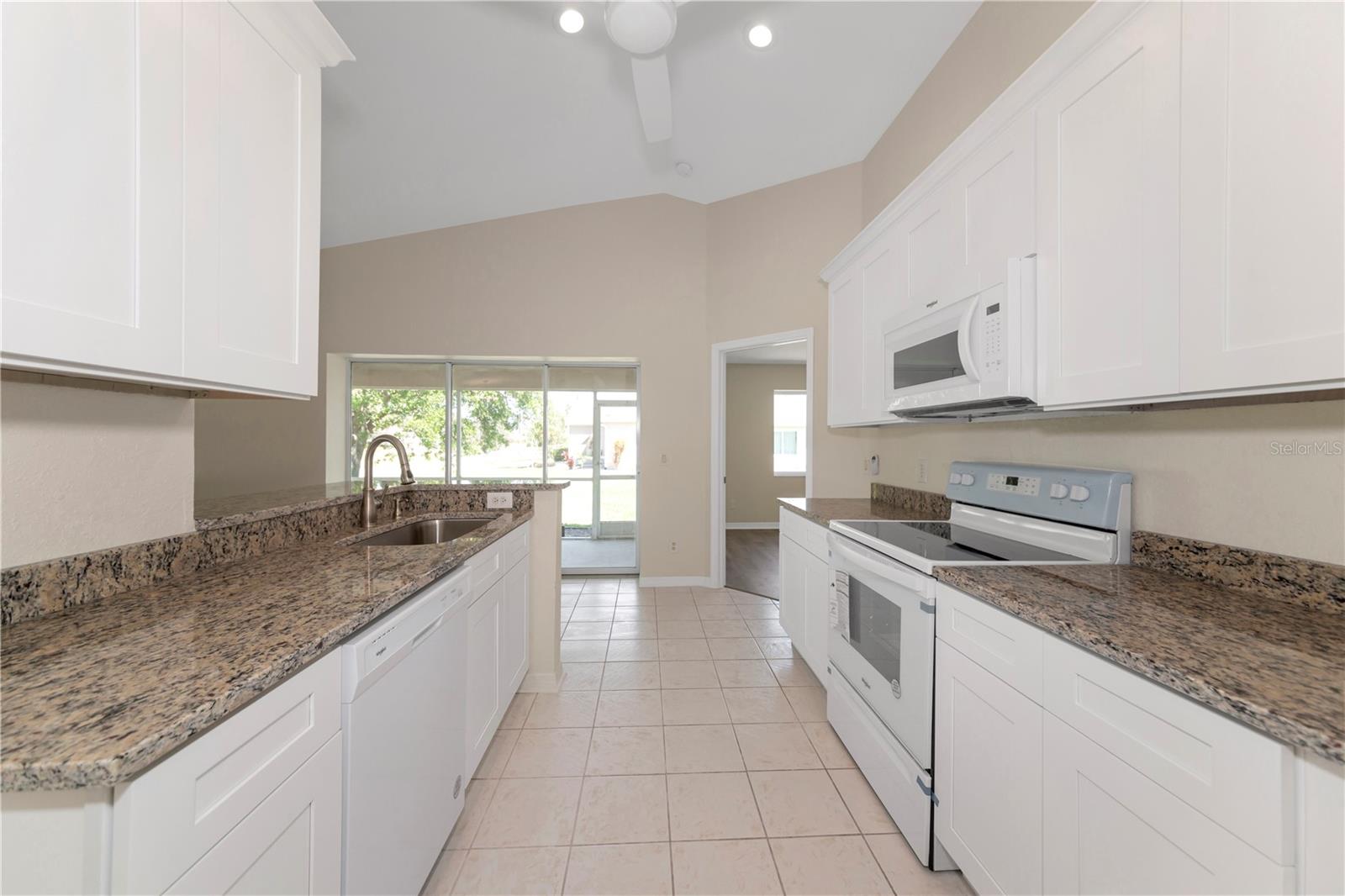 Image 9 of 32 For 1401 Hedgewood Circle