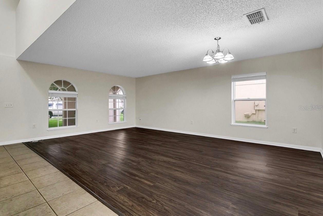 Image 3 of 8 For 10530 Laxton Street