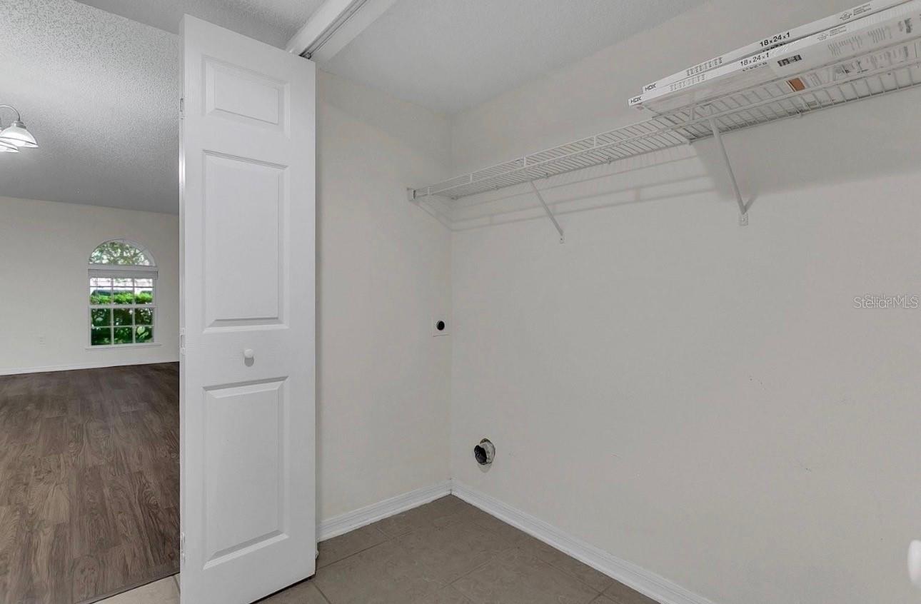 Image 5 of 8 For 10530 Laxton Street