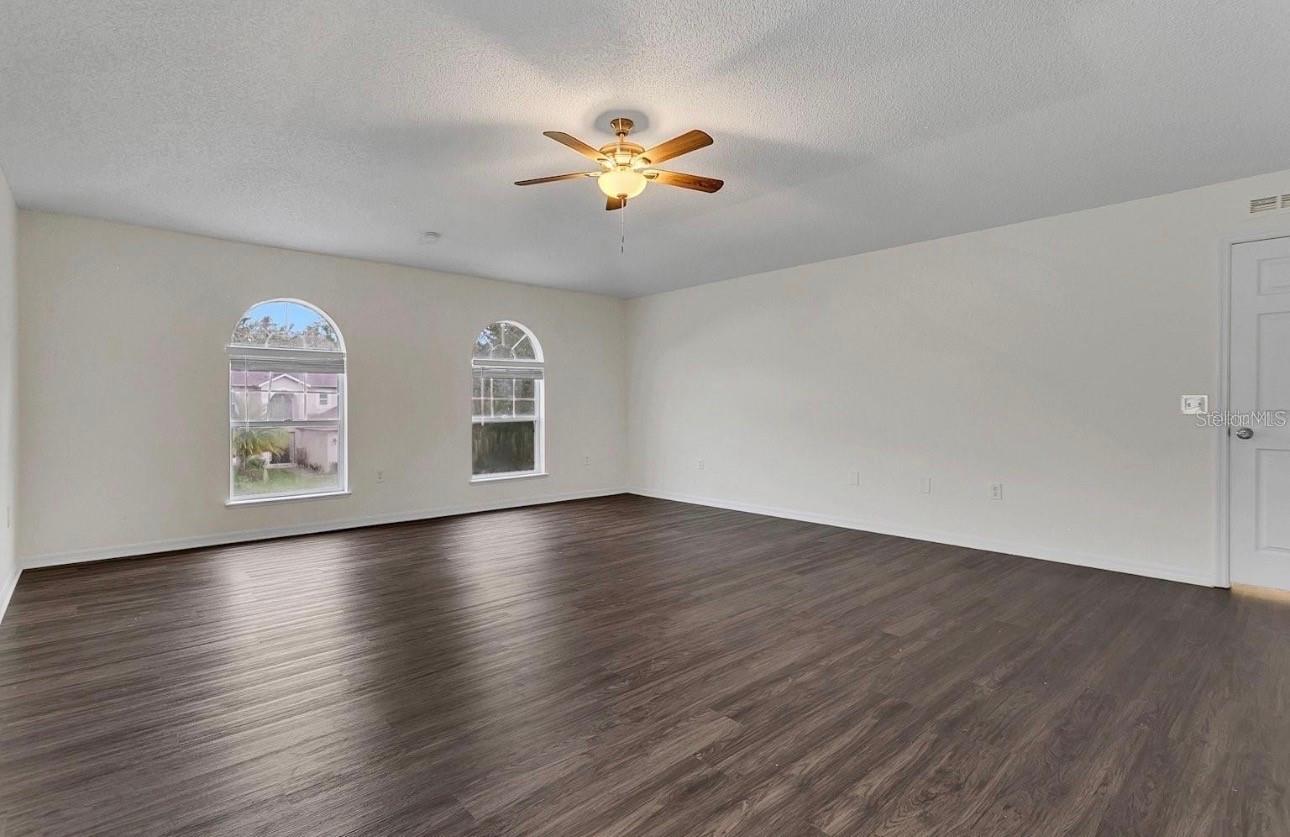 Image 6 of 8 For 10530 Laxton Street