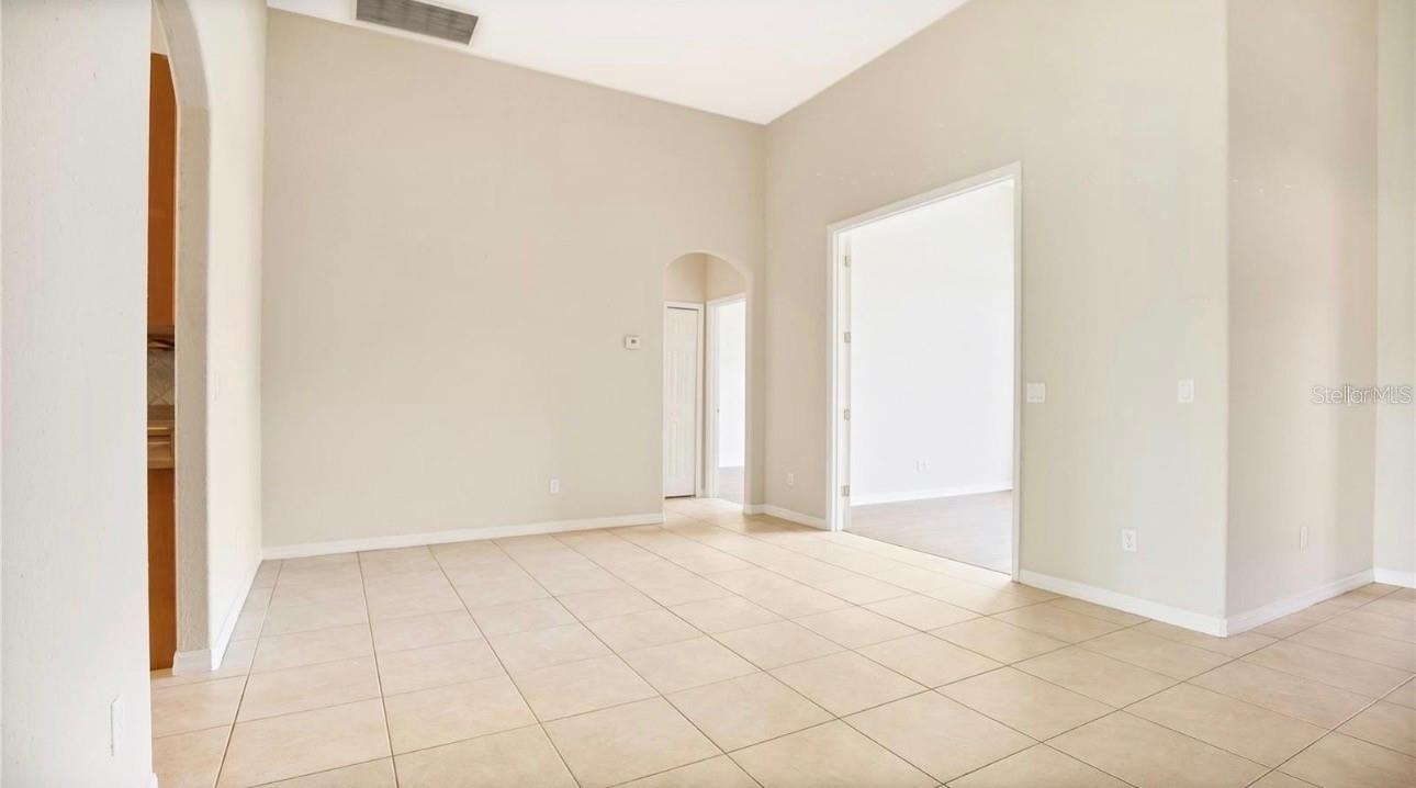 Image 7 of 8 For 10530 Laxton Street