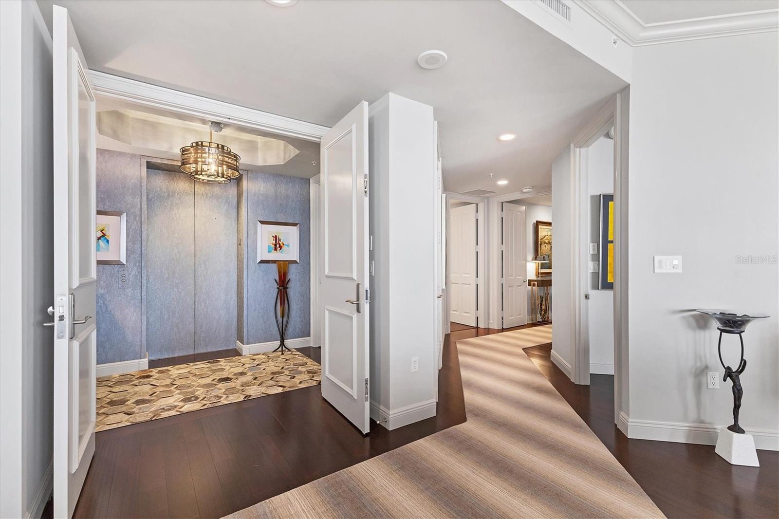 Image 10 of 56 For 35 Watergate Drive # 1203