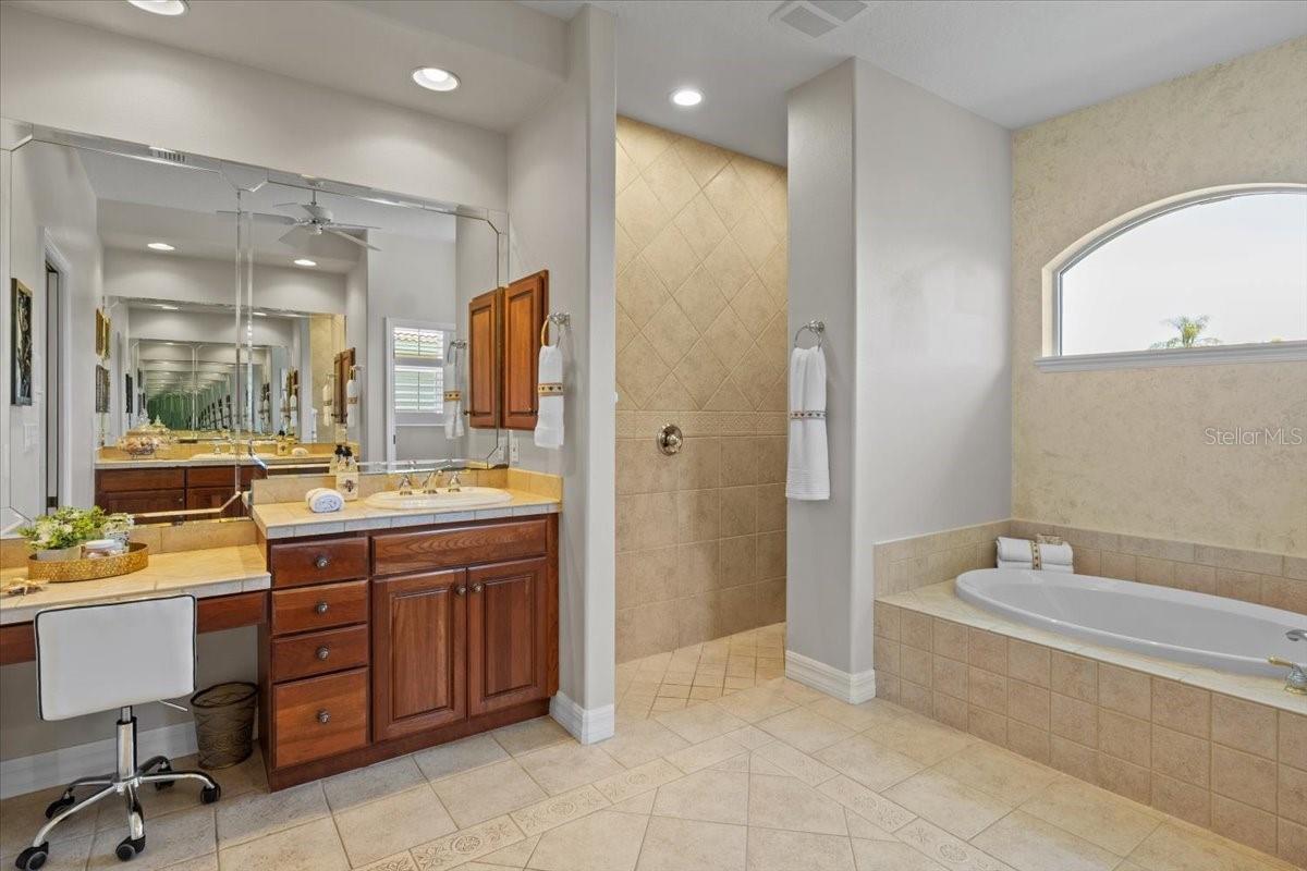 Image 31 of 93 For 3517 Little Country Road