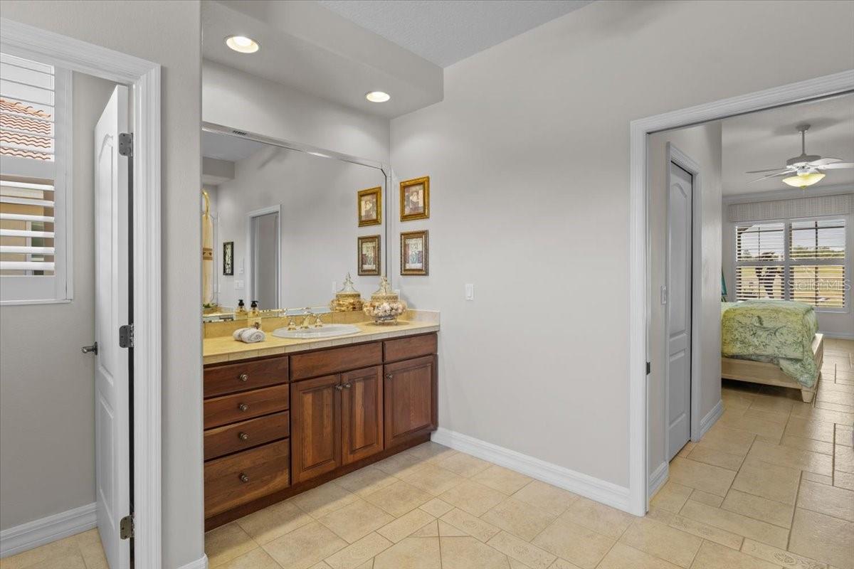 Image 32 of 93 For 3517 Little Country Road