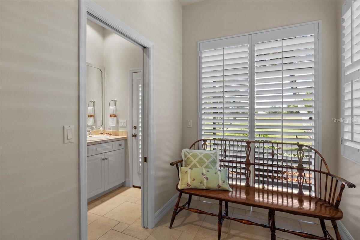 Image 39 of 93 For 3517 Little Country Road