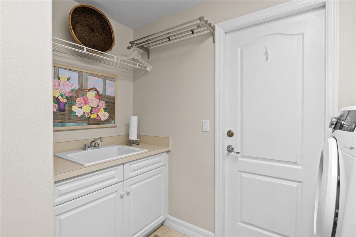 Image 43 of 93 For 3517 Little Country Road